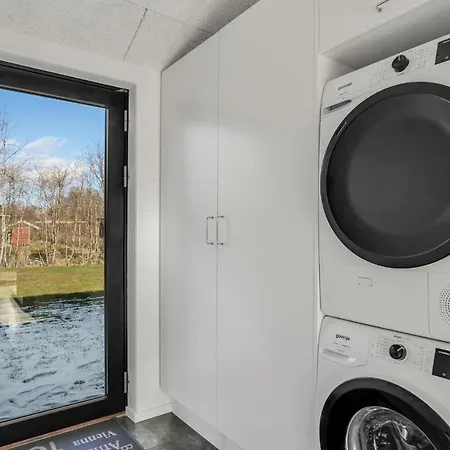 Stunning In With Kitchen