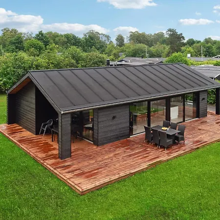 Feriehus Stunning In With Kitchen