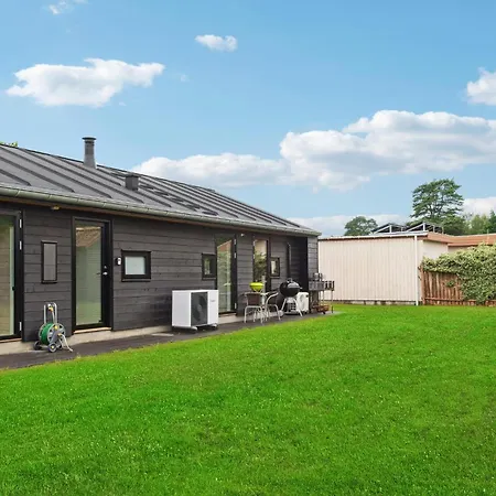 Stunning In With Kitchen Feriehus